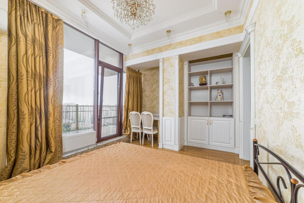 Gefest 2-Bedrooms Apartment With Terrace Odesa Exterior photo