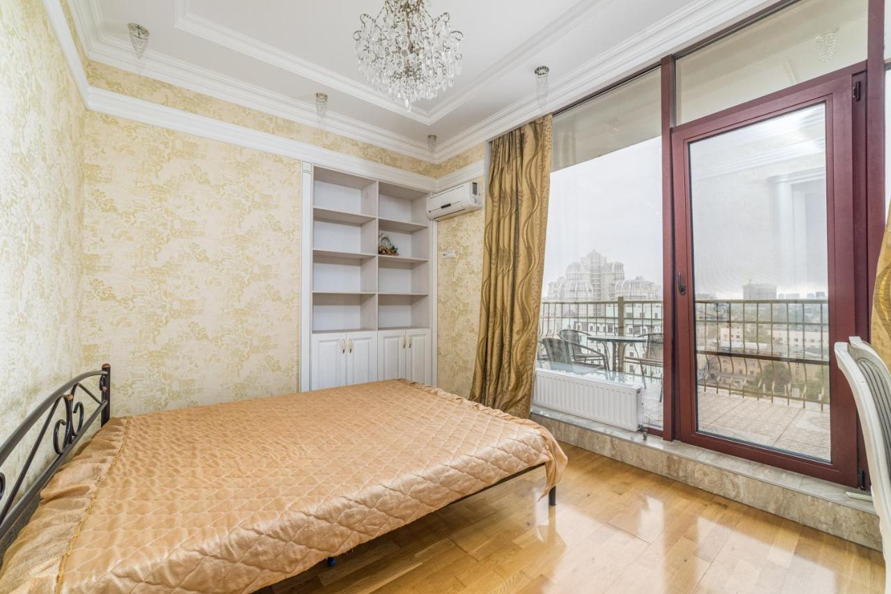 Gefest 2-Bedrooms Apartment With Terrace Odesa Exterior photo